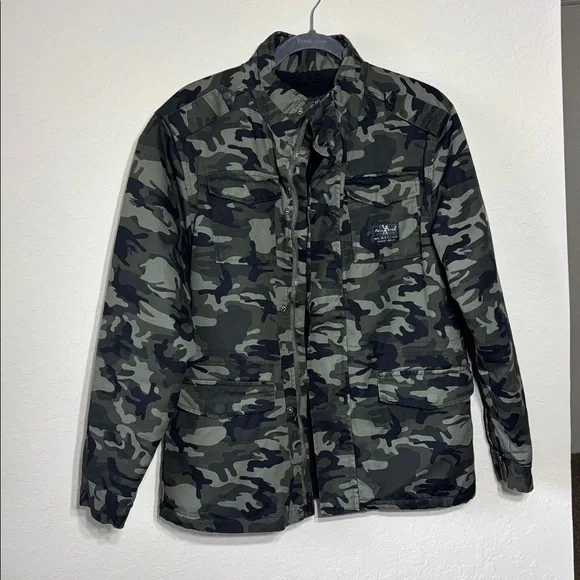 Marc Ecko Cut & Sew Men's insulated Camouflage Vintage 2000’s Y2K Jacket Size S - Picture 2 of 10